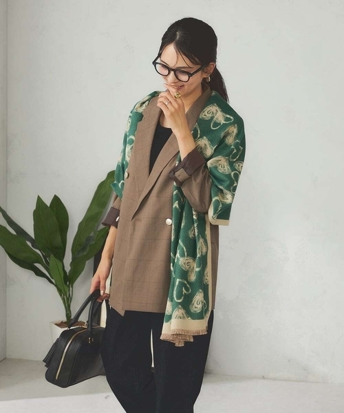 a.v.v（アーヴェヴェ）の「ハート柄ジャガード大判ストール（ストール/ショール・レディース・ブラック/グリーン/ネイビー・38）」の5枚目の写真