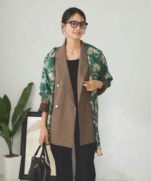 a.v.v（アーヴェヴェ）の「ハート柄ジャガード大判ストール（ストール/ショール・レディース・ブラック/グリーン/ネイビー・38）」の6枚目の写真