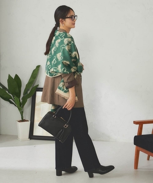 a.v.v（アーヴェヴェ）の「ハート柄ジャガード大判ストール（ストール/ショール・レディース・ブラック/グリーン/ネイビー・38）」の10枚目の写真