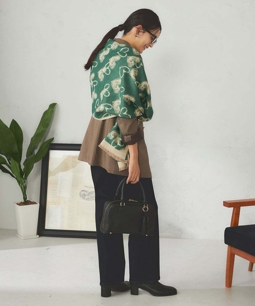 a.v.v（アーヴェヴェ）の「ハート柄ジャガード大判ストール（ストール/ショール・レディース・ブラック/グリーン/ネイビー・38）」の11枚目の写真