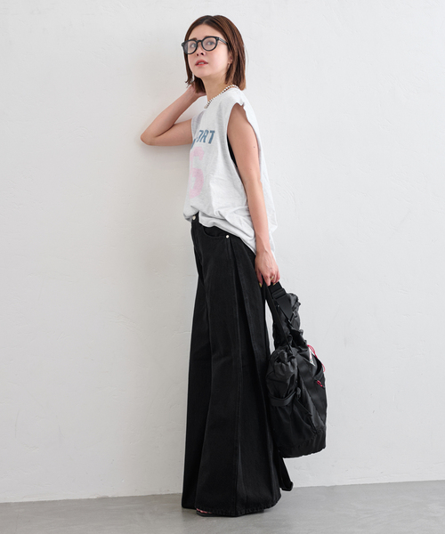 U by SPICK&SPAN（ユーバイスピックアンドスパン）の「《追加》サイドタックワイドデニム（デニムパンツ・レディース・ブルー/ブラック・34/36/38）」の22枚目の写真