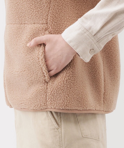 無印良品(ムジルシリョウヒン)の「婦人 ボアフリースベスト(ベスト・レディース・ダークネイビー/アイボリー/ライトベージュ/スモークピンク・S/M/L/XL/XS/XXL)」の18枚目の写真