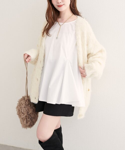 natural couture(ナチュラルクチュール)の「フレアヘムブラウス(シャツ/ブラウス・レディース・ブラック/ボルドー/オフホワイト・FREE)」の9枚目の写真