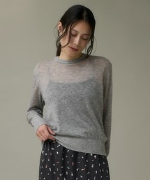 クルーネックニットプルオーバー《Melty air wool》