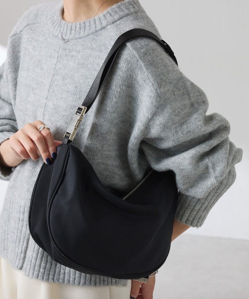 PAPILLONNER（パピヨネ）の「撥水テープショルダーバッグ/強撥水/マルチウェイ/500mlペットボトル収納可（ショルダーバッグ・レディース・ダークブラウン/ブラック/アイボリー/ベージュ・FREE）」の5枚目の写真