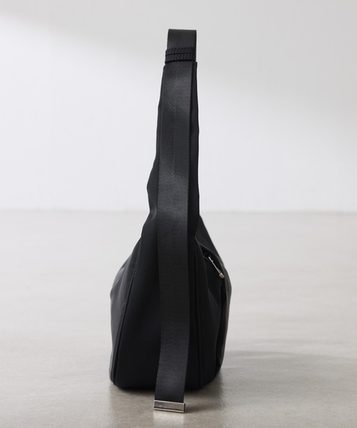 PAPILLONNER(パピヨネ)の「PAPILLONNER/撥水テープショルダーバッグ/強撥水/新色追加/マルチウェイ/500mlペットボトル収納可(ショルダーバッグ・レディース・ダークブラウン/ブラック/アイボリー/ベージュ・FREE)」の17枚目の写真