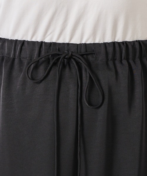 COLLAGE GALLARDAGALANTE(コラージュガリャルダガランテ)の「サテンレースレイヤードパンツ(その他パンツ・レディース・オフホワイト/ブラック・FREE)」の21枚目の写真