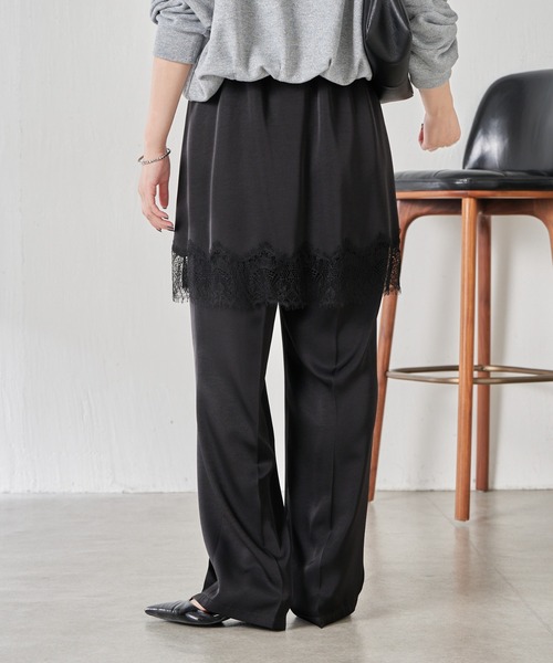 COLLAGE GALLARDAGALANTE(コラージュガリャルダガランテ)の「サテンレースレイヤードパンツ(その他パンツ・レディース・オフホワイト/ブラック・FREE)」の6枚目の写真