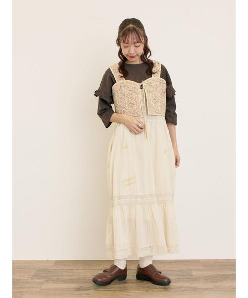 Samansa Mos2(サマンサ モスモス)の「パッチワーク風花柄キルトビスチェ(ベスト・レディース・ブラック/ベージュ/イエロー・F)」の5枚目の写真