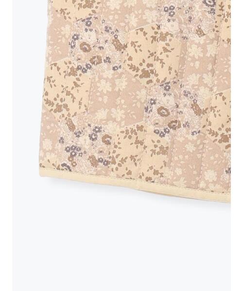 Samansa Mos2(サマンサ モスモス)の「パッチワーク風花柄キルトビスチェ(ベスト・レディース・ブラック/ベージュ/イエロー・F)」の21枚目の写真