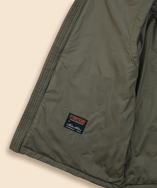 BROOKS BROTHERS（ブルックスブラザーズ）の「ポリエステル　モックネック　キルティングベスト（ベスト・メンズ・オリーブ・LARGE/MEDIUM/SMALL/X-LARGE）」の2枚目の写真