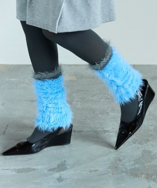 MAISON SPECIAL(メゾンスペシャル)の「Feather Leg Warmers / フェザーレッグウォーマー(レッグウォーマー・レディース・ブラウン/ブラック/ブルー・FREE)」の3枚目の写真