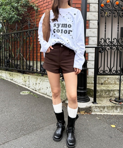 Chiina(チーナ)の「Chiina /Y2Kスリムフィットショートパンツ(その他パンツ・レディース・ホワイト/ブラウン/ベージュ/ブラック・FREE)」の13枚目の写真