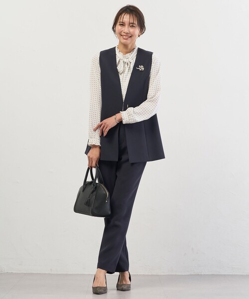 J.PRESS(ジェイプレス)の「【セットアップ対応】セラテリーダブルクロス テーパード パンツ(その他パンツ・レディース・ブラック系/ベージュ系/ネイビー系・11/9/7/13)」の13枚目の写真