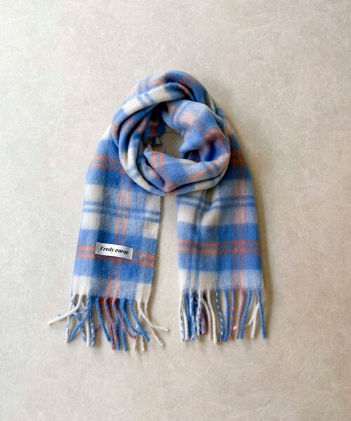 fredy emue（フレディエミュ）の「【秋冬の差し色に】ソフトタッチチェックマフラー 40（マフラー・レディース・ブラウン系その他/ホワイト系その他/ブルー系その他/オレンジ系その他・FREE）」の15枚目の写真