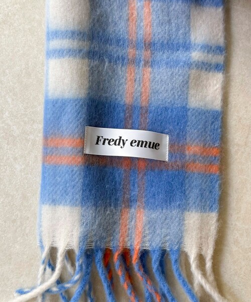 fredy emue（フレディエミュ）の「【秋冬の差し色に】ソフトタッチチェックマフラー 40（マフラー・レディース・ブラウン系その他/ホワイト系その他/ブルー系その他/オレンジ系その他・FREE）」の16枚目の写真