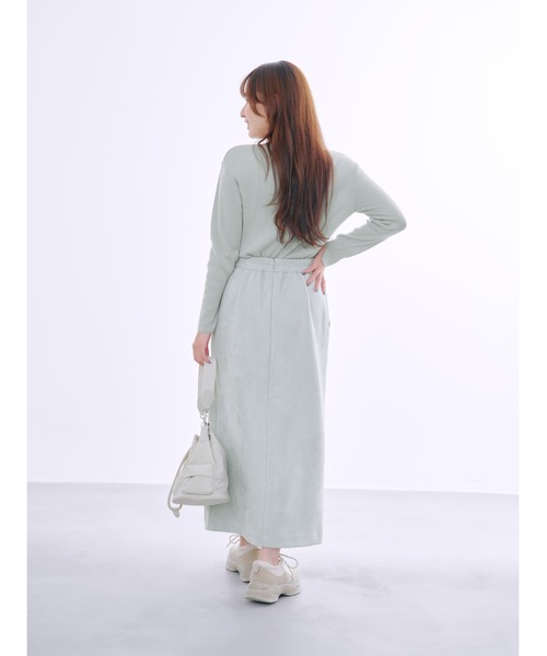 COHINA(コヒナ)の「ゴールドリベットスウェードライクスカート 【低身長・小柄女性】(スカート・レディース・ブルー/ベージュ/ブラウン・XS-Short/S-Short/XS-Regular/S-Regular)」の11枚目の写真