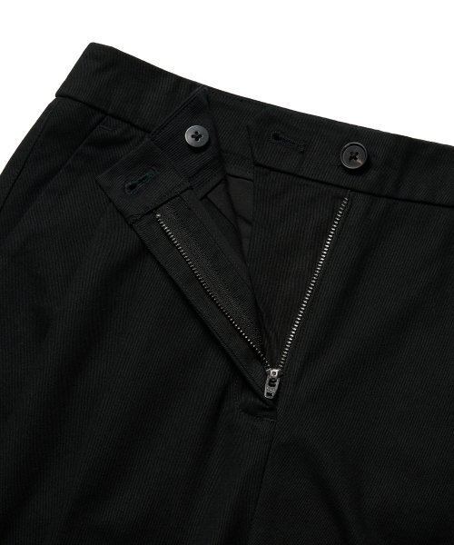 MUSINSA STANDARD WOMAN（ムシンサスタンダードウーマン）の「ウィメンズツーピンタックワイドチノパンツ[ブラック]（その他パンツ・レディース・その他・24/25/26/27/28/29）」の3枚目の写真