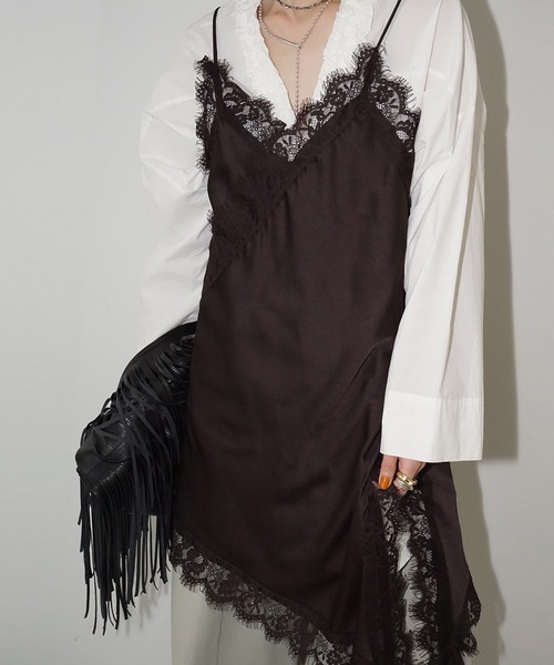 chuclla（チュクラ）の「アシンメトリーレースキャミチュニック chw26s007（ワンピース・レディース・ブラック/ダークブラウン・FREE）」の2枚目の写真