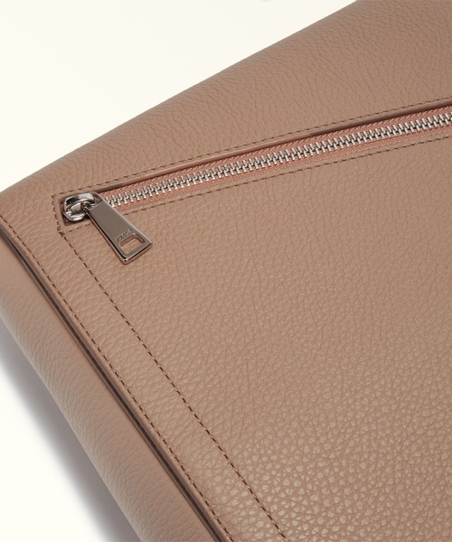 FURLA(フルラ)の「フルラ クロノ (Furla Man Crono) メッセンジャーバッグ(ショルダーバッグ・メンズ・モカ/ブラック系/ブラック・ONE SIZE)」の10枚目の写真
