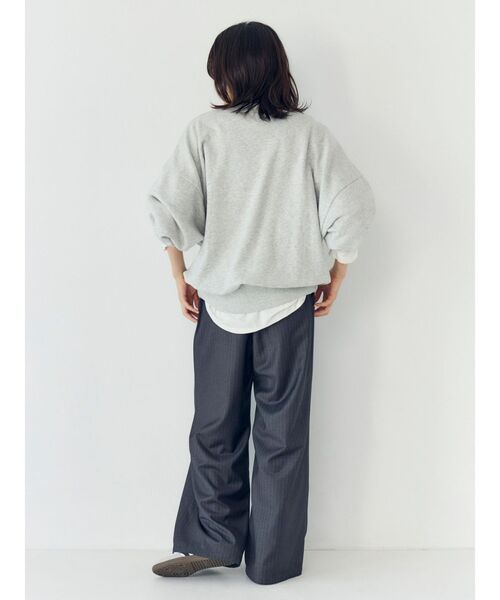 Ungrid(アングリッド)の「ロゴルーズスウェット(スウェット・レディース・イエロー/ライトグレー/ブラウン・FREE)」の8枚目の写真