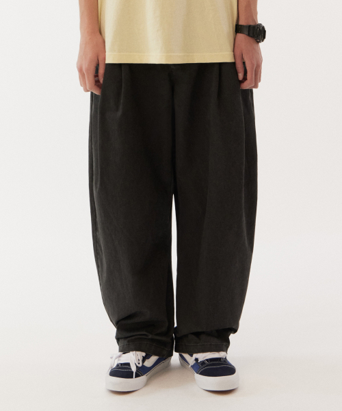GOLDEN SNSHINE(ゴールデン サンシャイン)の「Washed pintuck wide pants_Black(その他パンツ・メンズ・その他・LARGE/SMALL/MEDIUM)」の1枚目の写真