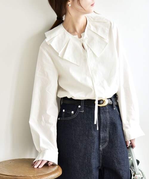 quaranciel(カランシエル)の「quaranciel:〈洗濯機可能〉タックカラー 2way キーネック シャツ ブラウス(シャツ/ブラウス・レディース・ライトブルー/ホワイト・ONE SIZE)」の5枚目の写真