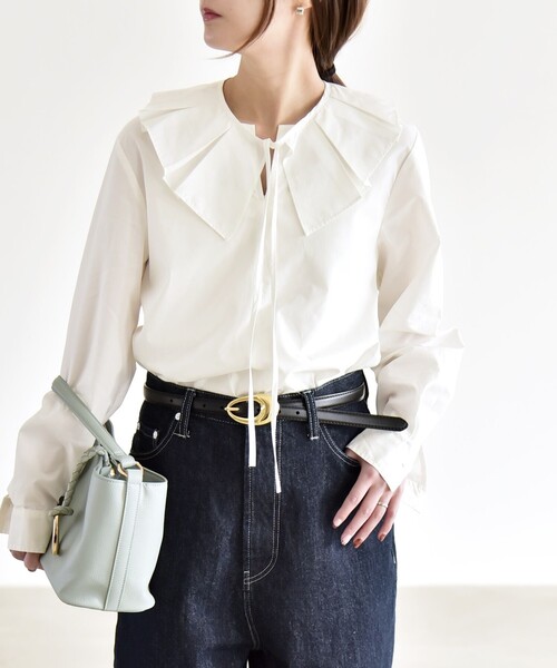 quaranciel(カランシエル)の「quaranciel:〈洗濯機可能〉タックカラー 2way キーネック シャツ ブラウス(シャツ/ブラウス・レディース・ライトブルー/ホワイト・ONE SIZE)」の6枚目の写真