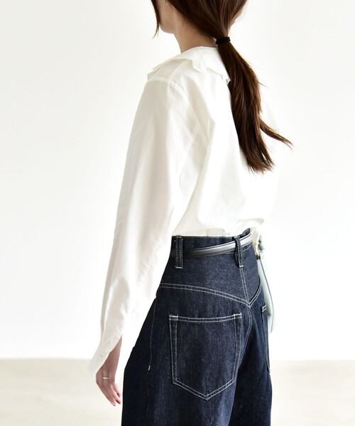 quaranciel(カランシエル)の「quaranciel:〈洗濯機可能〉タックカラー 2way キーネック シャツ ブラウス(シャツ/ブラウス・レディース・ライトブルー/ホワイト・ONE SIZE)」の10枚目の写真