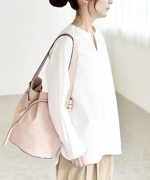 quaranciel(カランシエル)の「quaranciel:〈洗濯機可能〉タックカラー 2way キーネック シャツ ブラウス(シャツ/ブラウス・レディース・ライトブルー/ホワイト・ONE SIZE)」の14枚目の写真