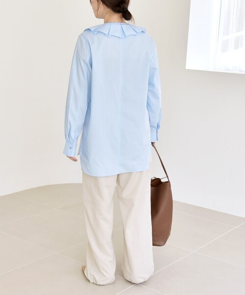 quaranciel(カランシエル)の「quaranciel:〈洗濯機可能〉タックカラー 2way キーネック シャツ ブラウス(シャツ/ブラウス・レディース・ライトブルー/ホワイト・ONE SIZE)」の17枚目の写真
