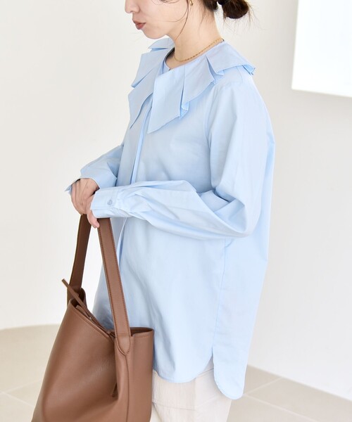 quaranciel(カランシエル)の「quaranciel:〈洗濯機可能〉タックカラー 2way キーネック シャツ ブラウス(シャツ/ブラウス・レディース・ライトブルー/ホワイト・ONE SIZE)」の22枚目の写真