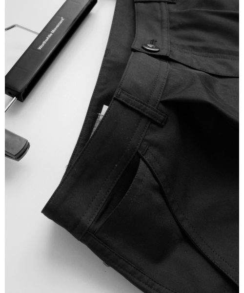 WORTHWHILE MOVEMENT(ワースワイルムーブメント)の「オフィサーハーフパンツ(ブラック)(その他パンツ・レディース・その他・X-LARGE/LARGE)」の3枚目の写真
