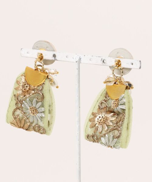 tone(トーン)の「【RosraiE】レトロパール グリーンインド刺繍リボン ピアス(MA)(ピアス(両耳用)・レディース・グリーン・FREE)」の7枚目の写真