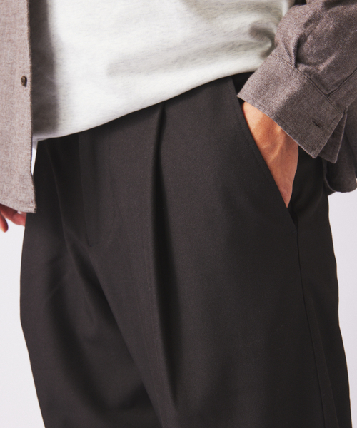 JOURNAL STANDARD relume（ジャーナルスタンダード　レリューム）の「バルジ ツイル 1タック ”レイジー” スラックス（スラックス・メンズ・チャコールグレー/ベージュ系その他/ブラック/ネイビー・LARGE/MEDIUM/SMALL）」の18枚目の写真