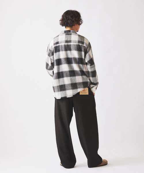 JOURNAL STANDARD relume（ジャーナルスタンダード　レリューム）の「バルジ ツイル 1タック ”レイジー” スラックス（スラックス・メンズ・チャコールグレー/ベージュ系その他/ブラック/ネイビー・LARGE/MEDIUM/SMALL）」の21枚目の写真