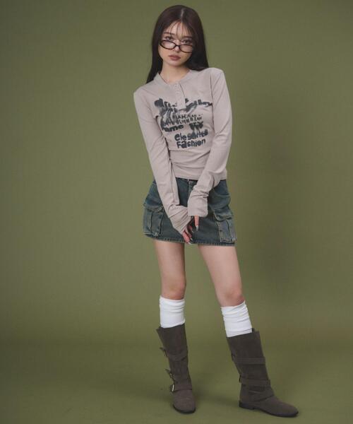 dispark（ディスパーク）の「DISPARK/【26年春夏新作】ヘンリーネックロゴトップ（Tシャツ/カットソー・レディース・ブラウン/アイボリー・FREE）」の3枚目の写真