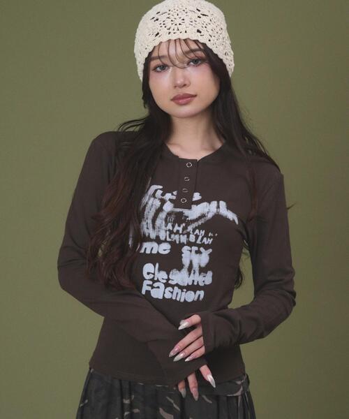 dispark（ディスパーク）の「DISPARK/【26年春夏新作】ヘンリーネックロゴトップ（Tシャツ/カットソー・レディース・ブラウン/アイボリー・FREE）」の9枚目の写真