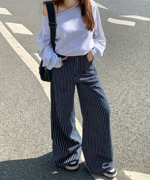 NANEA(ナネア)の「ストライプワイドデニムパンツ(デニムパンツ・レディース・ブルー・LARGE/SMALL/MEDIUM)」の2枚目の写真