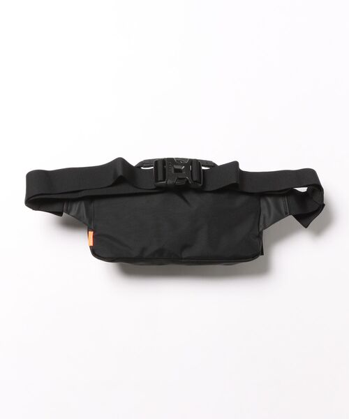 Mammut（マムート）の「セオン ウエストパック（ボディバッグ/ウエストポーチ・メンズ・ベージュ/ブラック・FREE）」の6枚目の写真