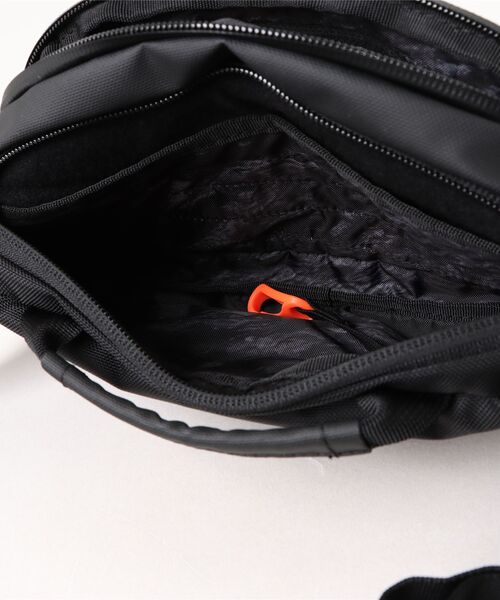 Mammut（マムート）の「セオン ウエストパック（ボディバッグ/ウエストポーチ・メンズ・ベージュ/ブラック・FREE）」の3枚目の写真