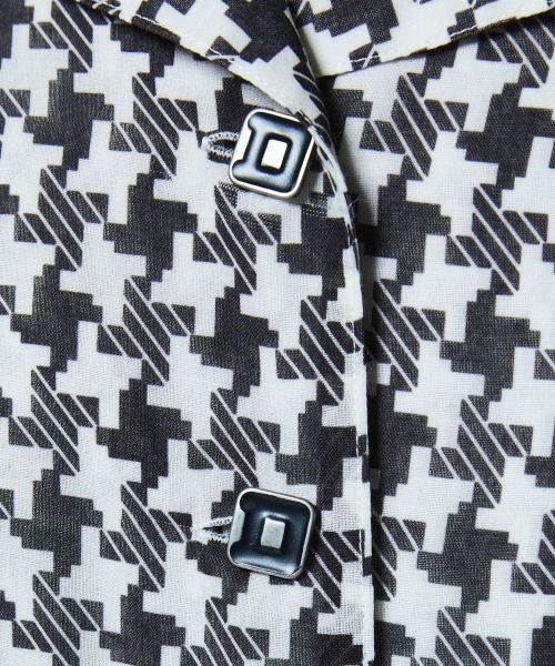 DOUBLE STANDARD CLOTHING（ダブルスタンダードクロージング）の「幾何学柄 シフォンオープンカラーワンピース（ワンピース・レディース・ホワイト×ブラック・38/36）」の8枚目の写真