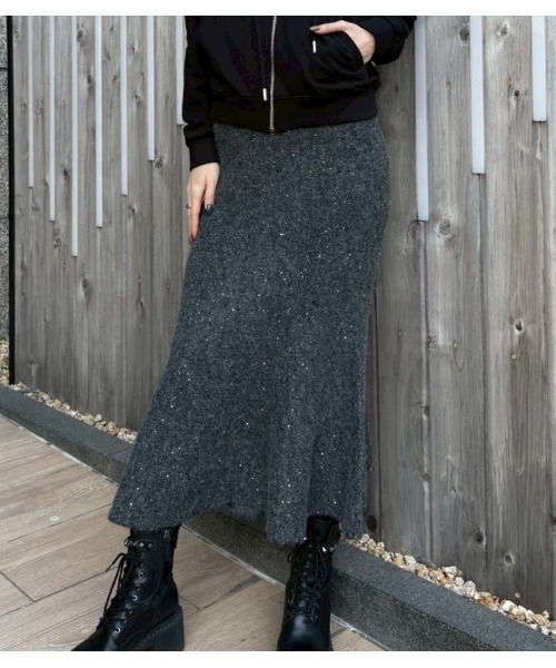 Desert　Rose（デザートローズ）の「【DESERT ROSE/デザートローズ】ラメスパンコールマーメイドニットスカート（スカート・レディース・ブラック/グレー・FREE）」の2枚目の写真