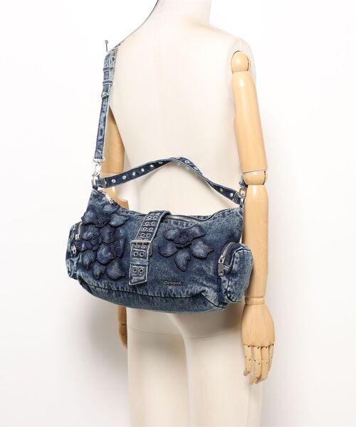 Desigual(デシグアル)の「デニムフラワー ショルダーバッグ(ハンドバッグ・レディース・ブルー・FREE)」の7枚目の写真