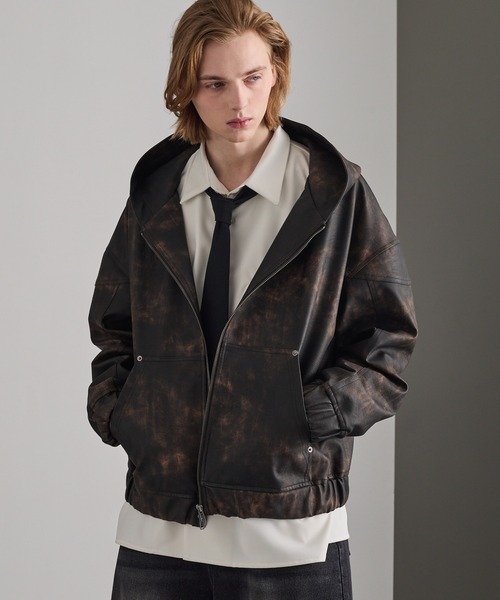 cussil(クシル)の「【cussil/クシル】ヴィンテージライク合皮フードブルゾン(ブルゾン・メンズ・ブラック/ブラウン・S/M/L)」の1枚目の写真