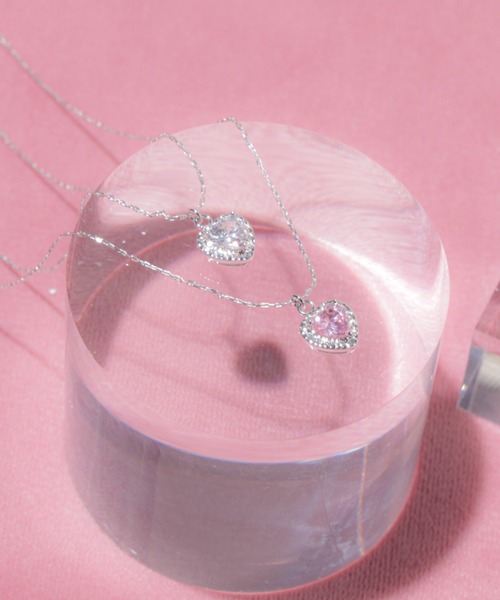JILL by JILL STUART(ジルバイジルスチュアート)の「Cubic プチハートネックレス(ネックレス・レディース・ピンク/シルバー・FREE)」の2枚目の写真