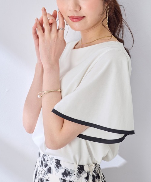alotta(アロッタ)の「さらっと×ひんやり!配色デザインフレア袖トップス(Tシャツ/カットソー・レディース・ホワイト/コーラルピンク/ネイビー/イエロー・M/L/LL)」の10枚目の写真
