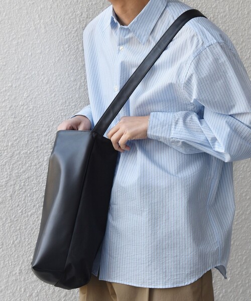 SHIPS any(シップス エニィ)の「SHIPS any: スムースレザー コンビ ショルダーバッグ◆(ショルダーバッグ・メンズ・ブラック・ONE SIZE)」の6枚目の写真