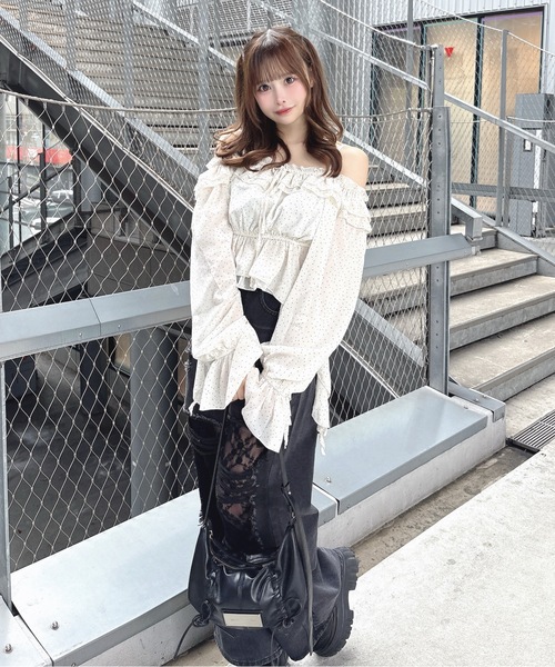one way(ワンウェイ)の「レースダメージデニム(デニムパンツ・レディース・ブラック/ブルー・MEDIUM/LARGE)」の21枚目の写真