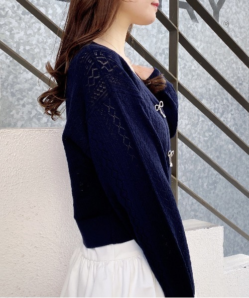 INGNI（イング）の「パターンメッシュリボンボタンニットカーディガン（カーディガン/ボレロ・レディース・ネイビー/イエロー/オフホワイト/レッド/ピンク・M）」の12枚目の写真